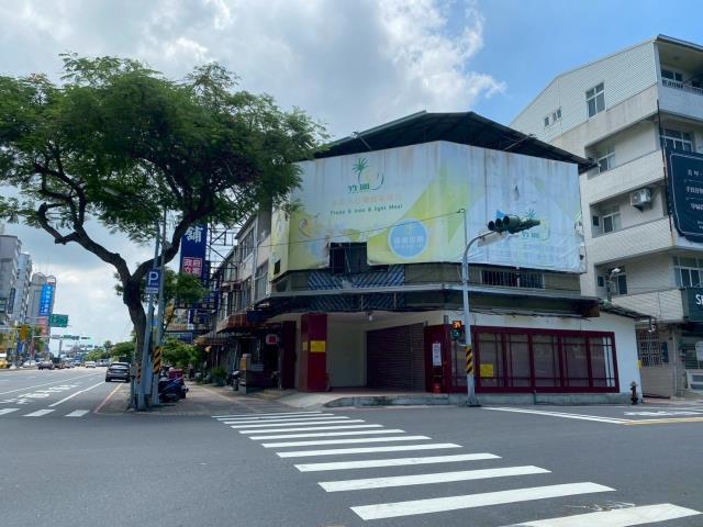 台南東區透天-0