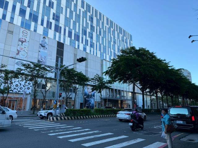 台南東區店面-1